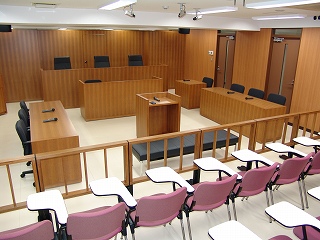 法科大学院　模擬法廷