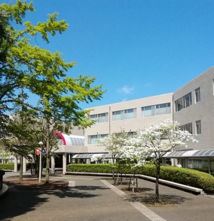 町田キャンパス　中庭